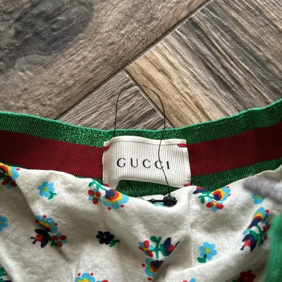 Gucci Skirt w/strechy metallic waistband - Picture 3 of 6